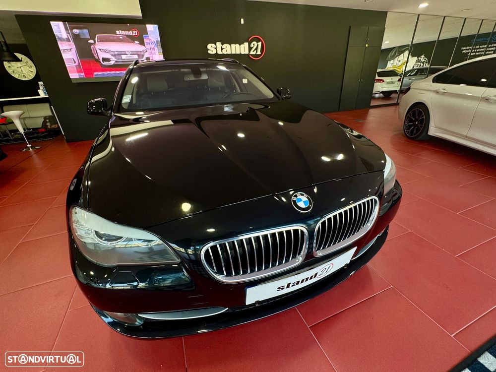BMW 525 d Exclusive Auto - 14