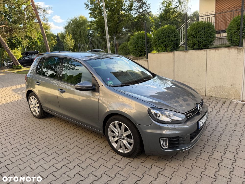 Volkswagen Golf 2.0 TDI DPF DSG Highline - 3