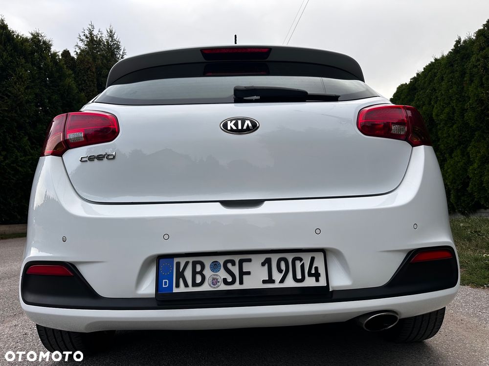 Kia Ceed 1.4 CVVT Dream Team Edition - 6