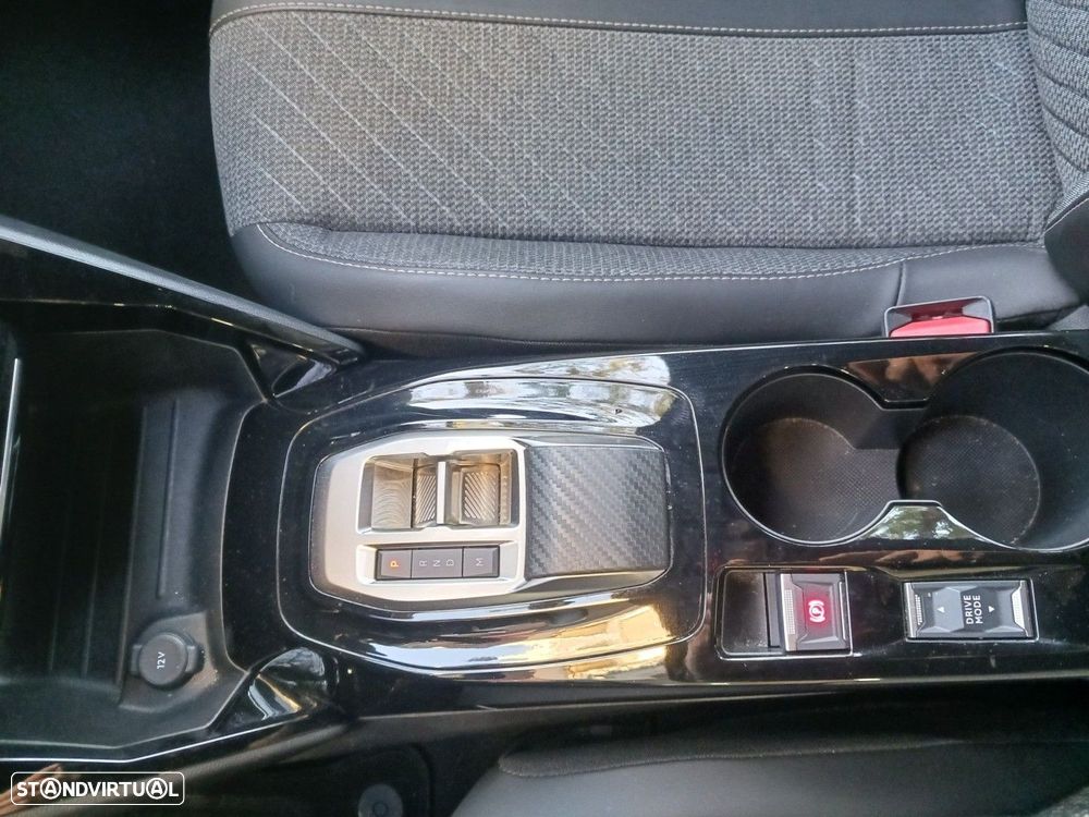 Peugeot 2008 1.2 Hybrid Allure e-DCS6 - 21