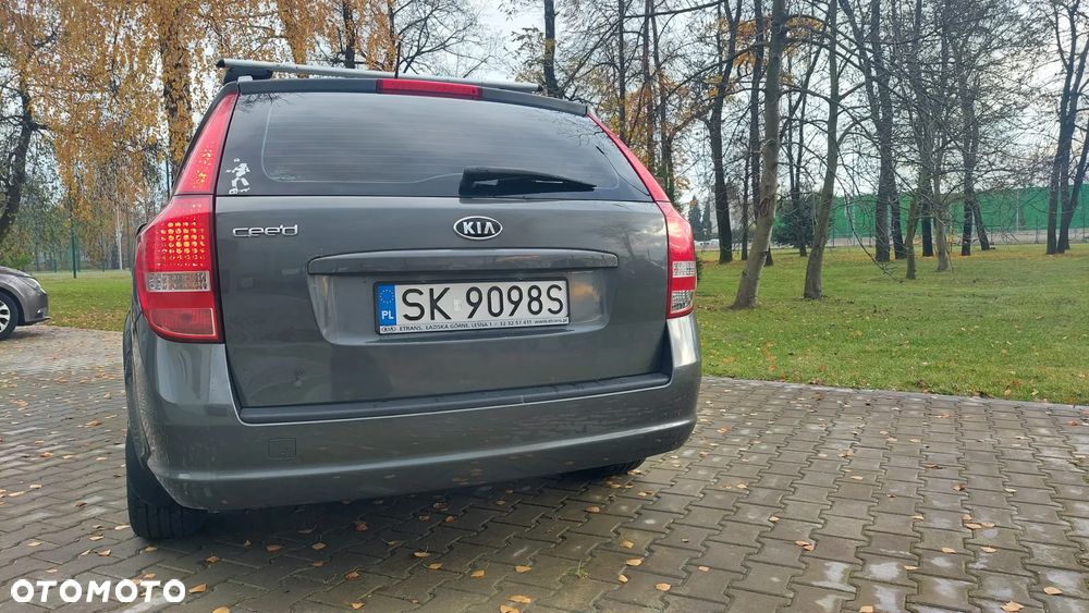 Kia Ceed Cee'd 1.6 Comfort + - 5