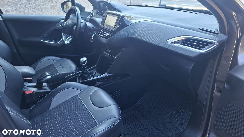 Peugeot 2008 PureTech 130 GPF Stop&Start Allure - 11