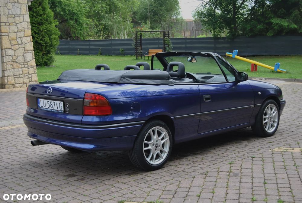 Opel Astra 1.8 Bertone - 3