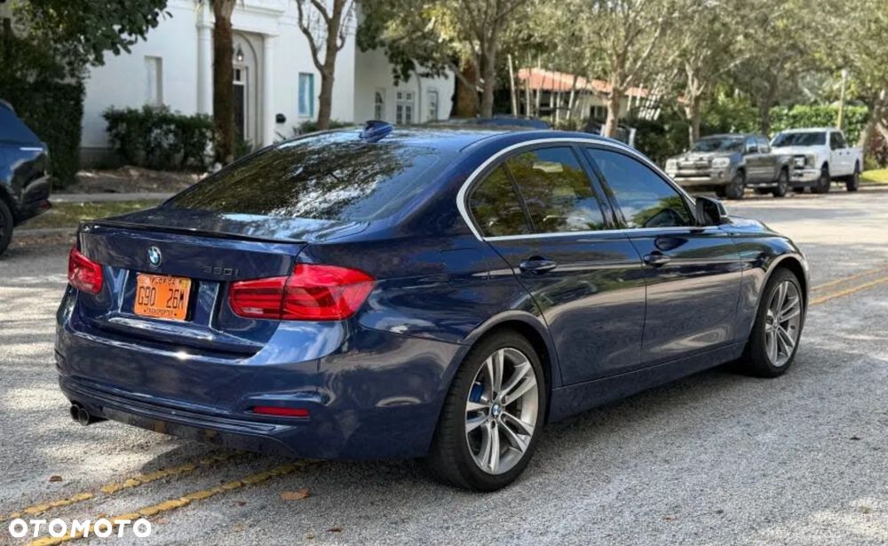 BMW Seria 3 330i Edition Luxury Line Purity - 6