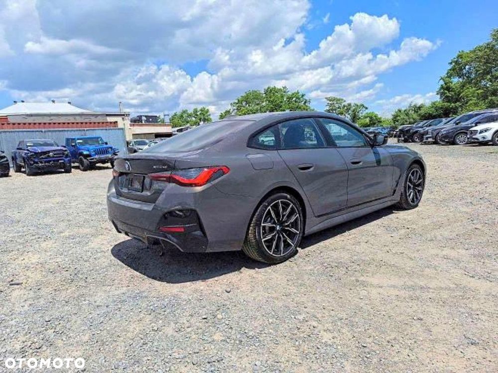 BMW i4 - 5