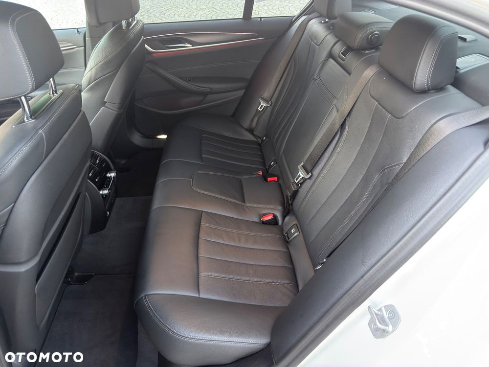 BMW Seria 5 520d xDrive MHEV M Sport sport - 14