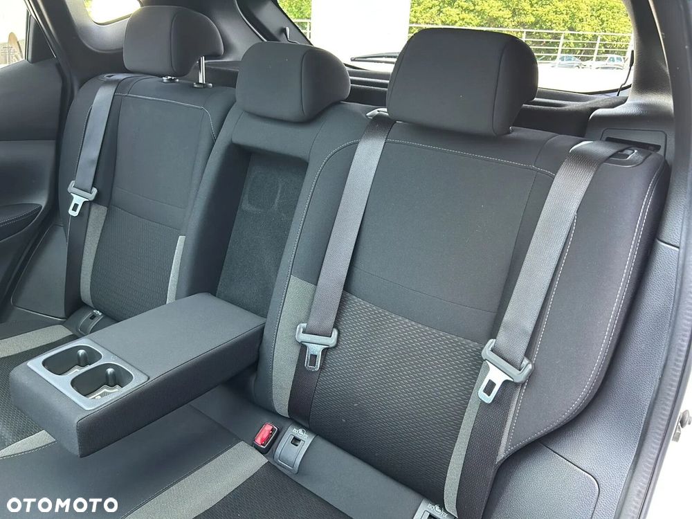 Nissan Qashqai 1.3 DIG-T N-Connecta EU6d - 17