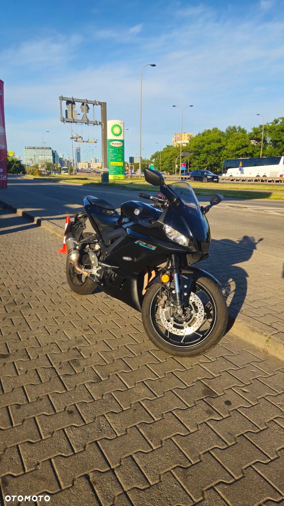 Yamaha R3 - 1