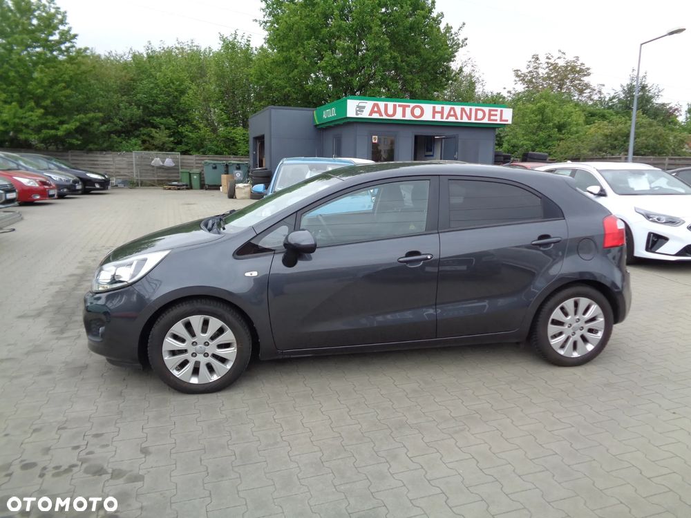 Kia Rio 1.4 Comfort - 1