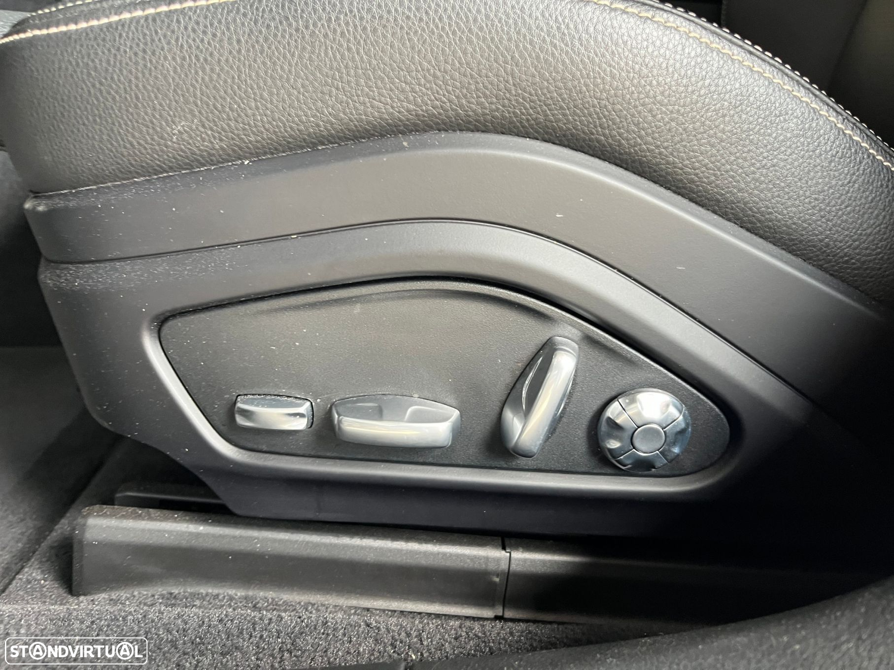 Porsche Panamera Sport Turismo 4 E-Hybrid 10 Years Edition - 19