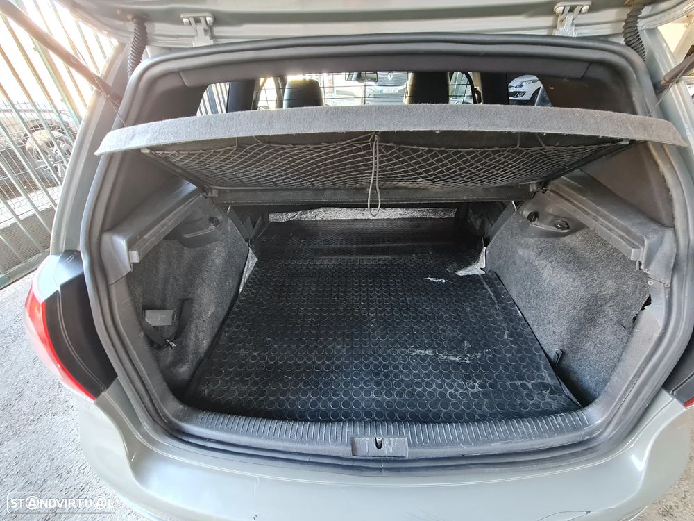 VW Golf 1.9 TDi 6V GT Sport - 29