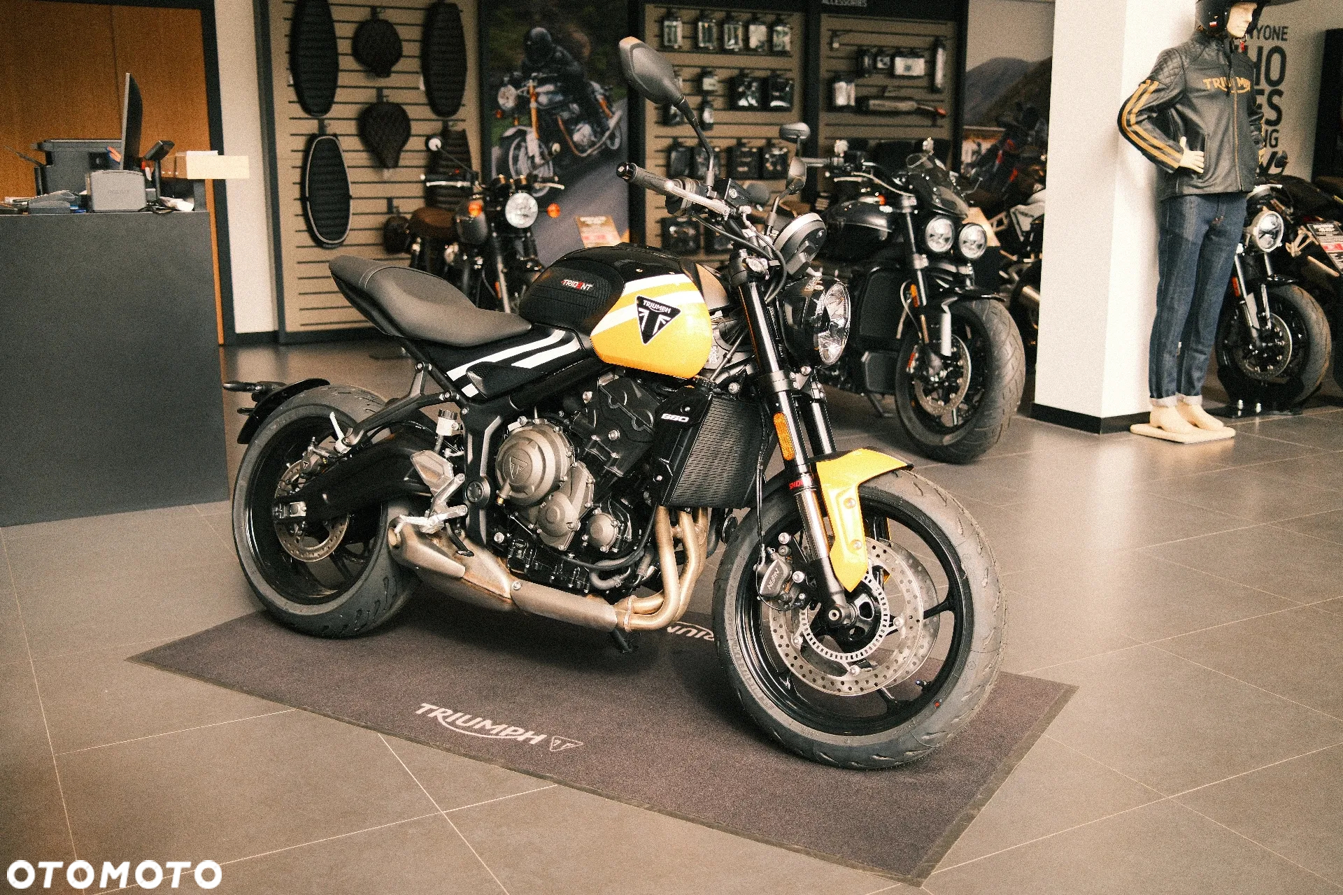 Triumph Trident - 3