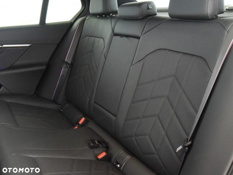 BMW Seria 5 520d xDrive mHEV M Sport - 14