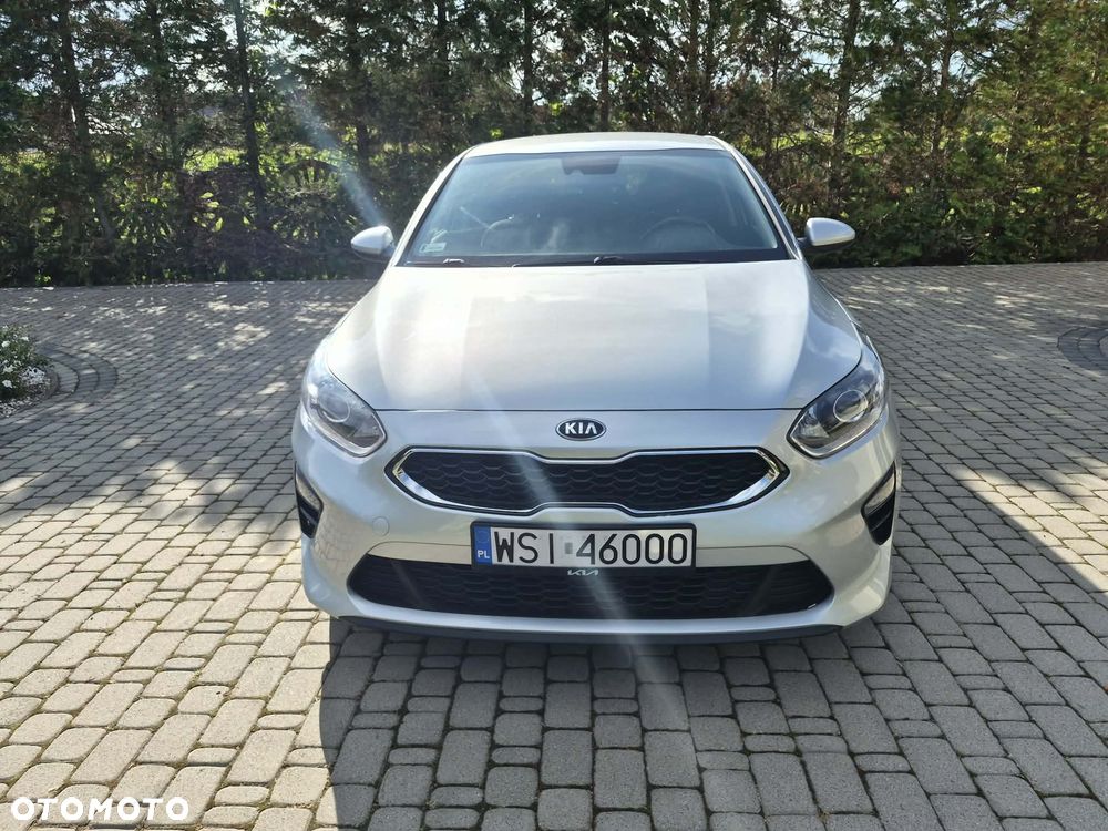 Kia Ceed 1.4 L - 8