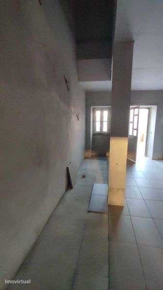 Vendo vivenda nova em fase de acabamentos v+ espaço para comercio - Grande imagem: 3/9