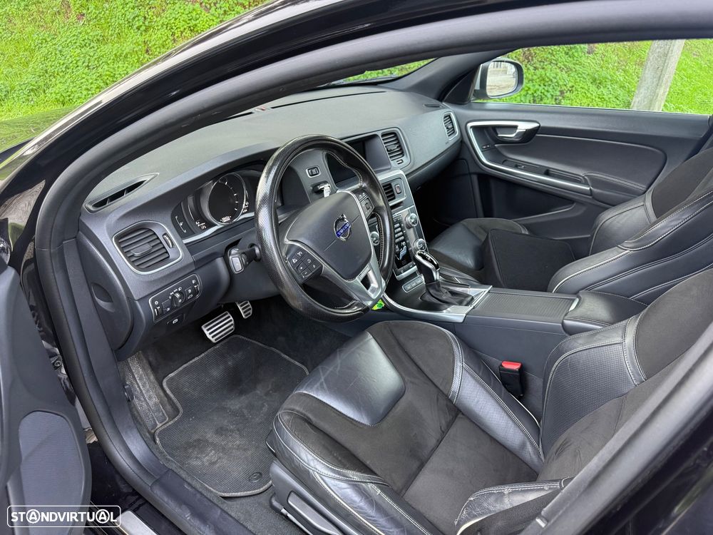 Volvo V60 2.4 D6 R-Design AWD Phev - 6