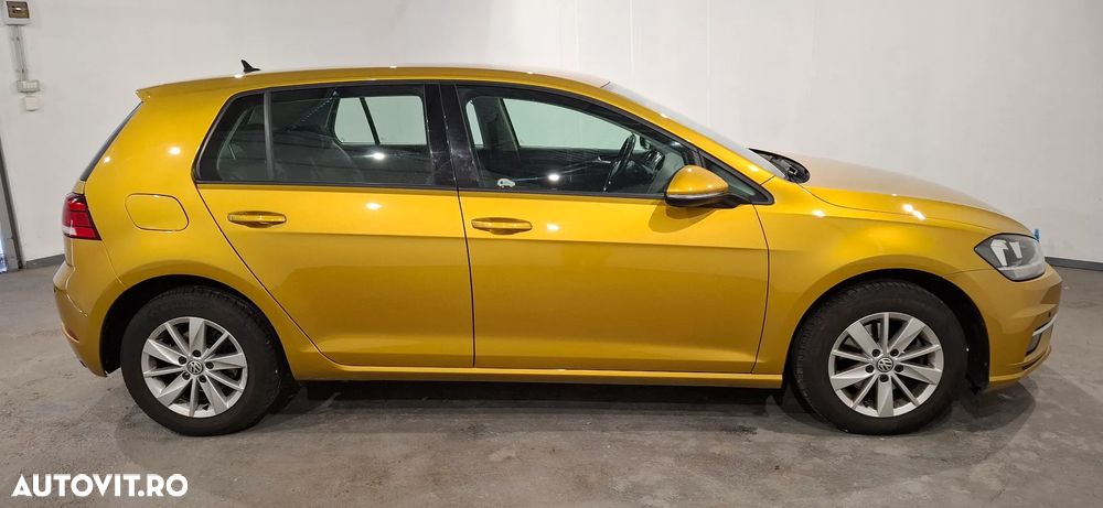 Volkswagen Golf 1.6 TDI DSG Comfortline - 12