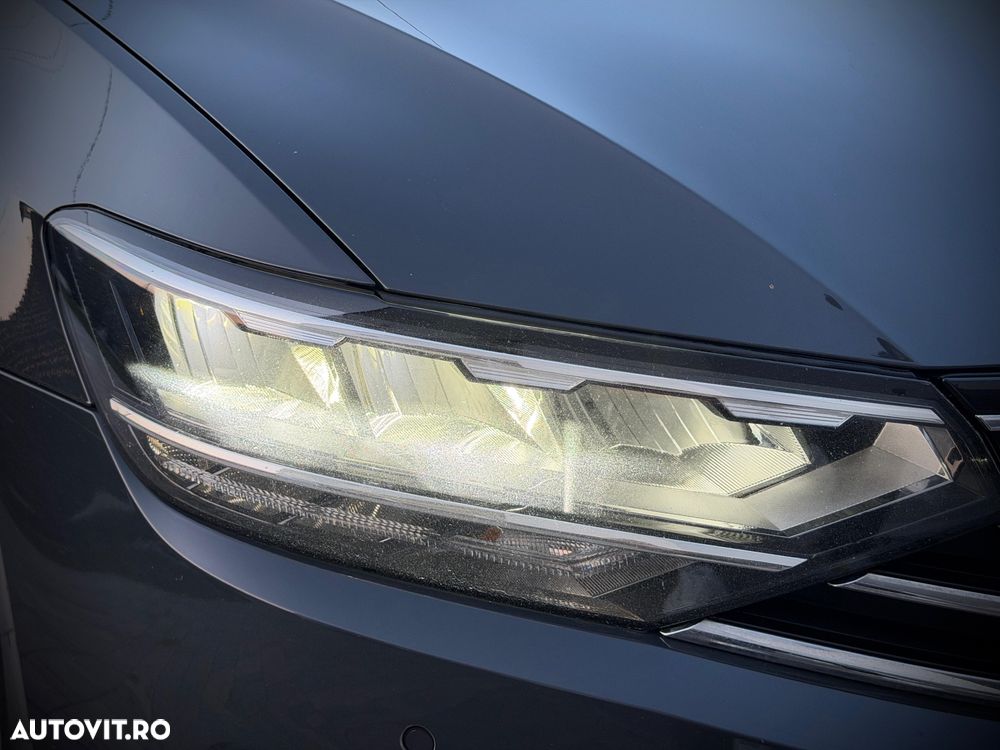 Volkswagen Passat 2.0 TDI SCR DSG Elegance - 31