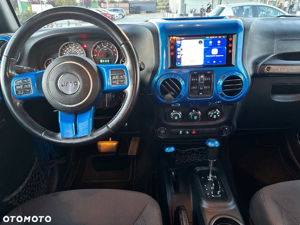 Jeep Wrangler 3.6 Unlim X - 16