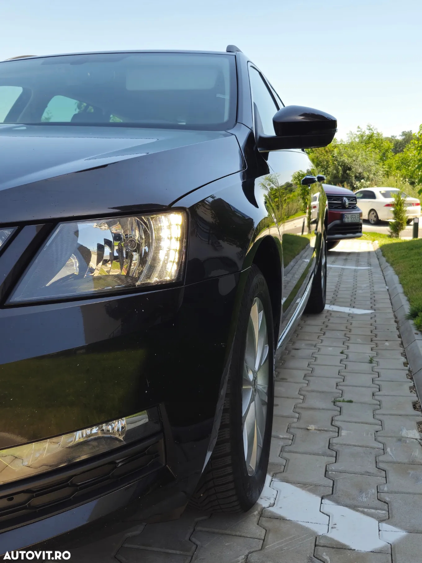 Skoda Octavia Combi Diesel 1.6 TDI DSG Ambition - 10