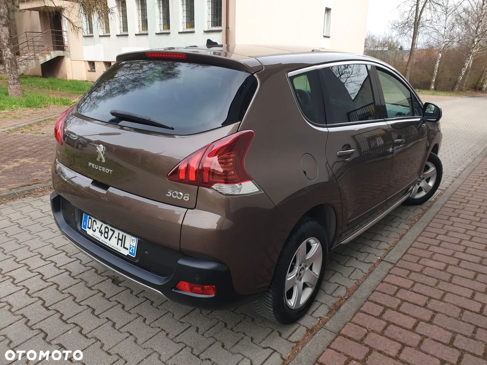 Peugeot 3008 HDi 115 Allure - 16