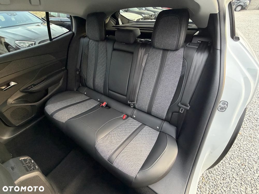 Peugeot 408 PureTech 130 EAT8 Allure - 34
