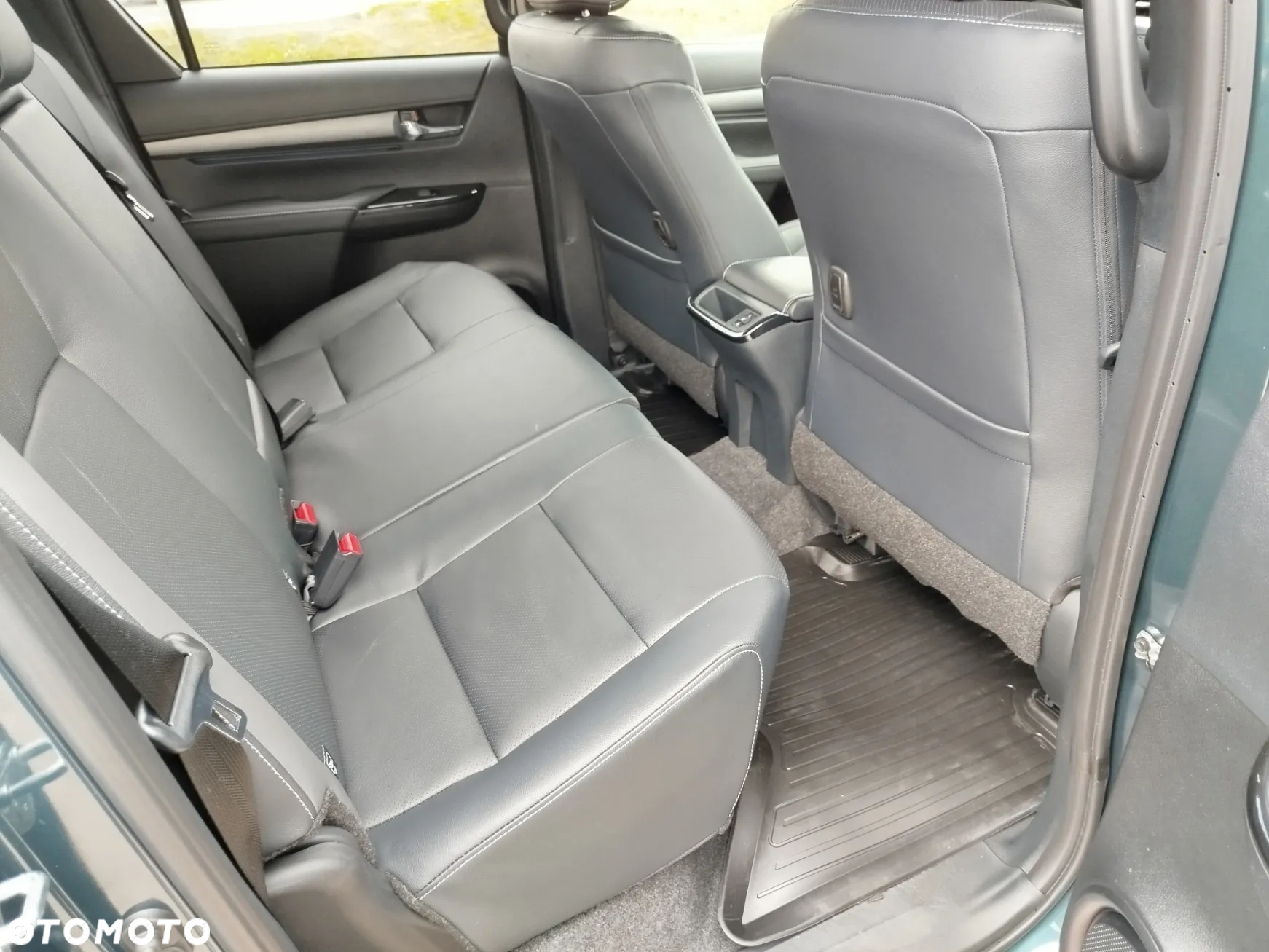 Toyota Hilux 2.8 D-4D Double Cab Invincible 4x4 - 14