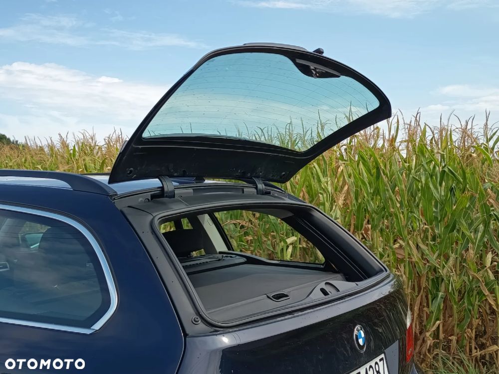 BMW Seria 5 525d - 14
