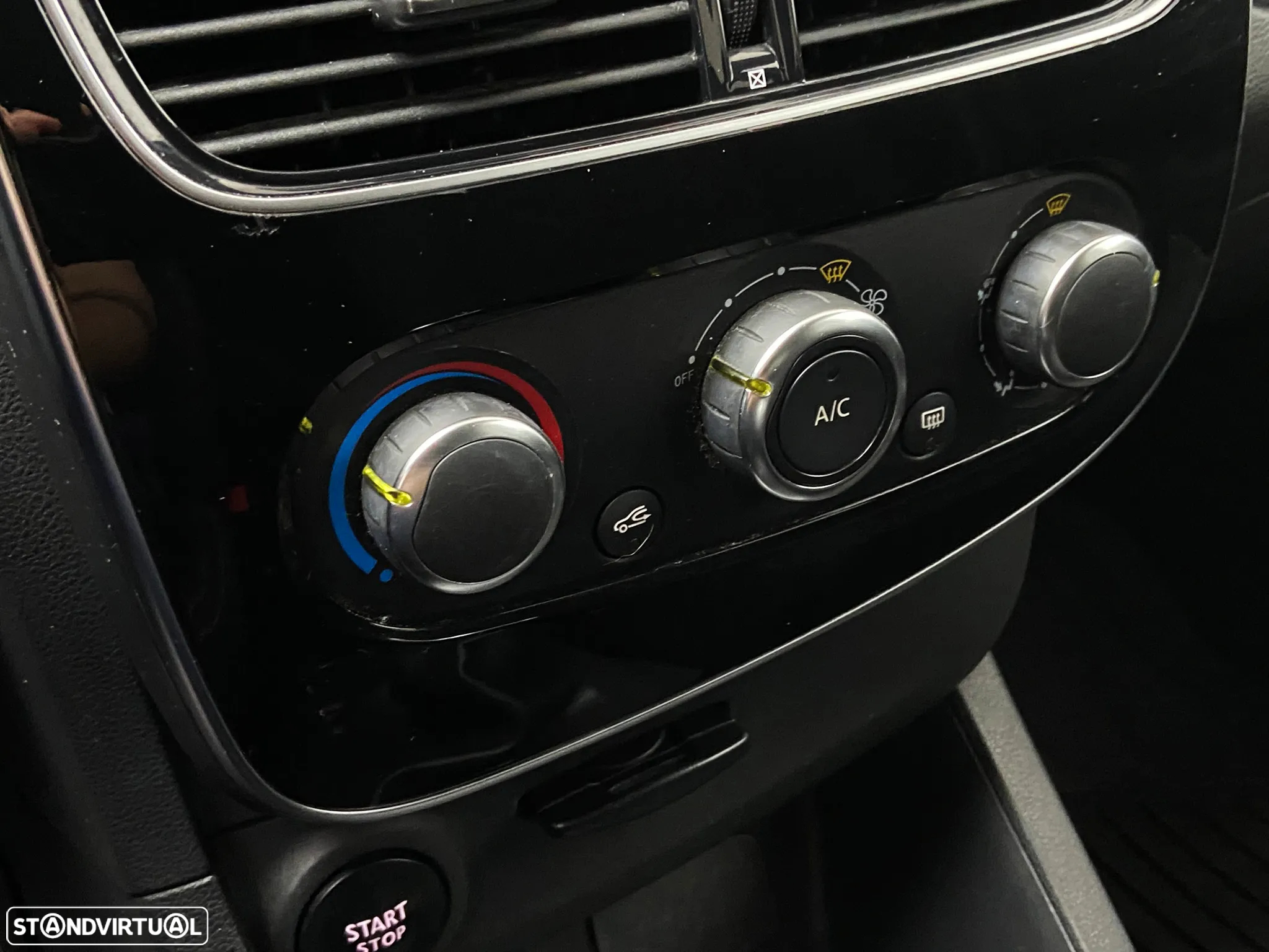 Renault Clio Sport Tourer 0.9 TCe Limited - 17