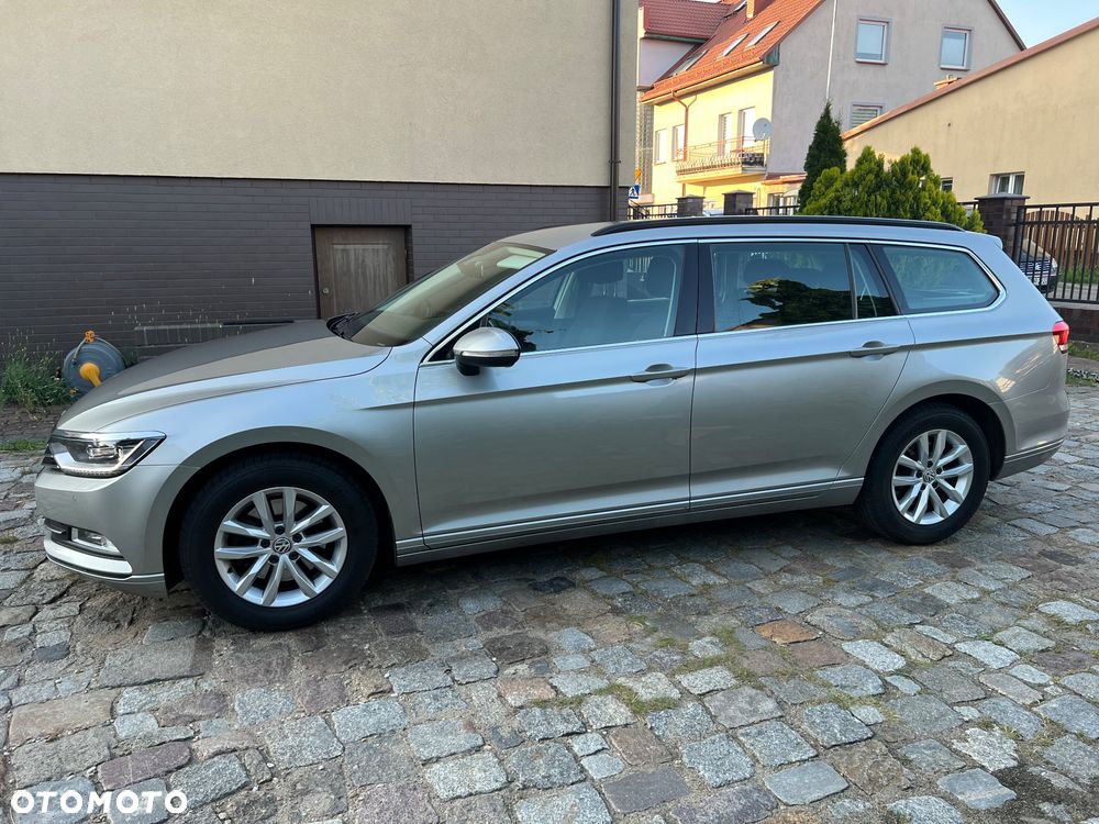 Volkswagen Passat - 2