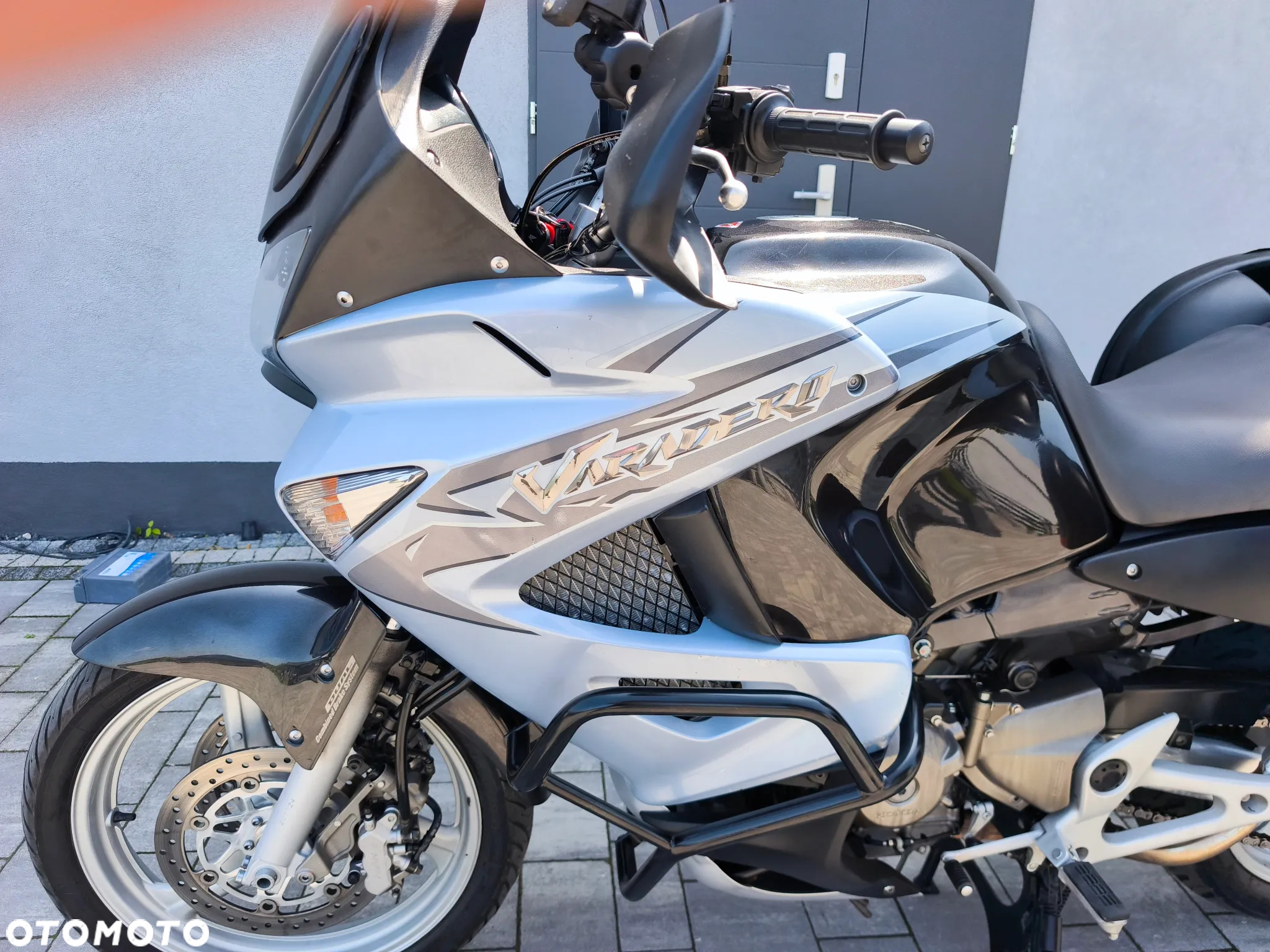 Honda XL - 9