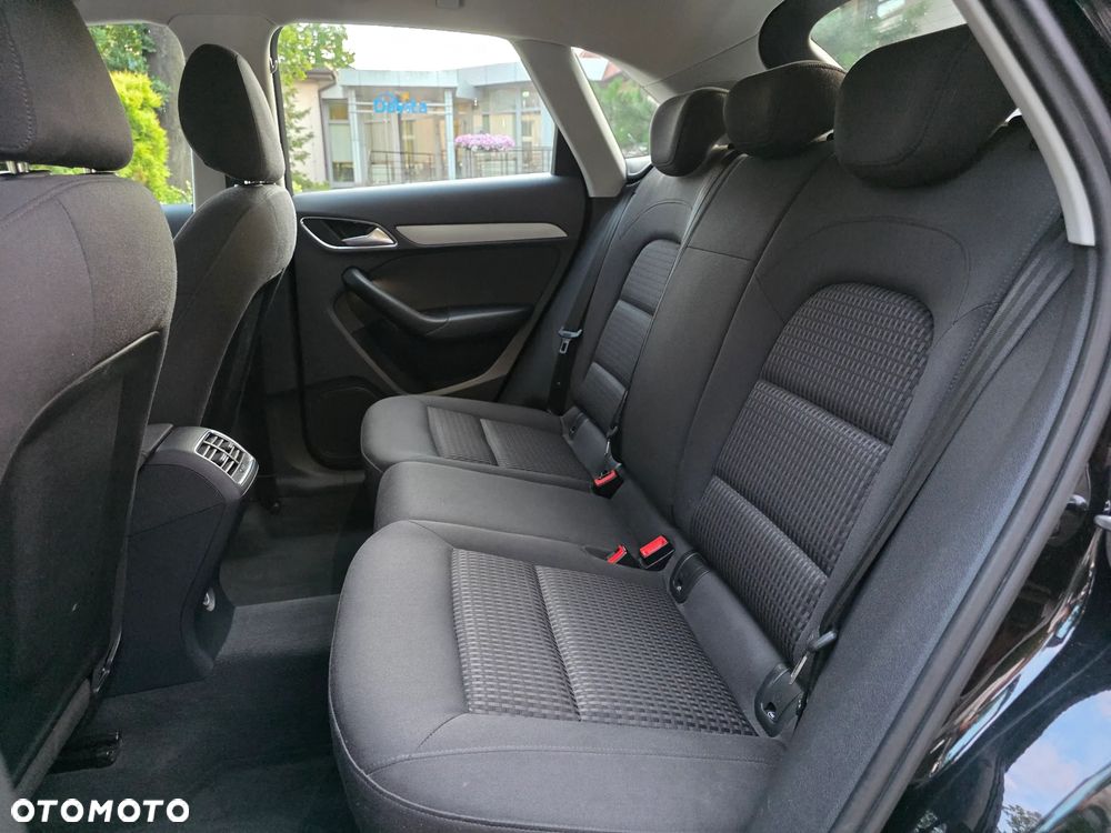 Audi Q3 - 18