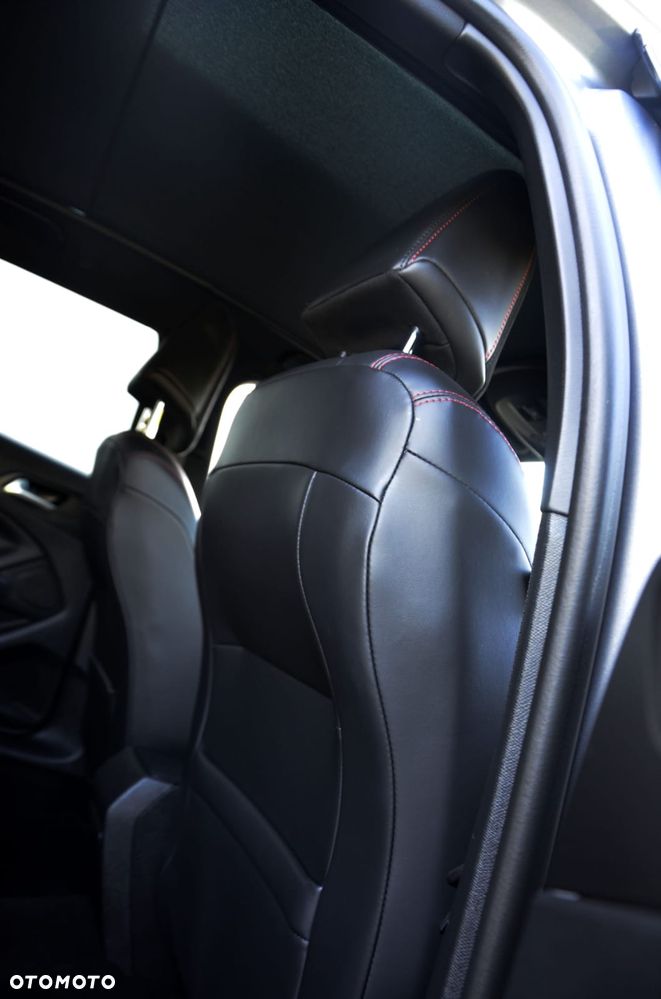 Peugeot 308 - 33
