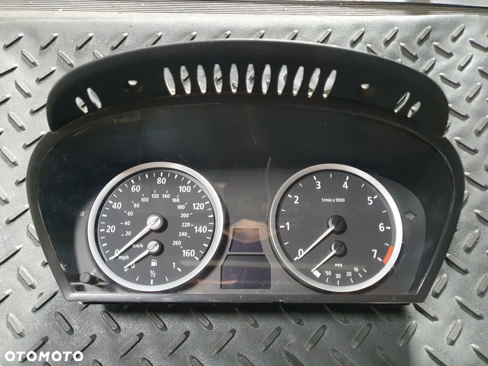 BMW E60 E61 4.4 V8 BENZYNA LICZNIK ZEGARY PRĘDKOŚCIOMIERZ 6944119 UK - 1