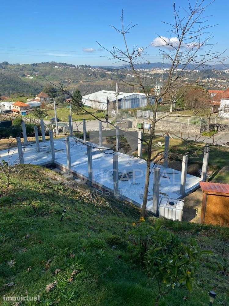 Oportunidade de Investimento: Moradia já com  Estrutura em Soalhães – - Grande imagem: 2/44