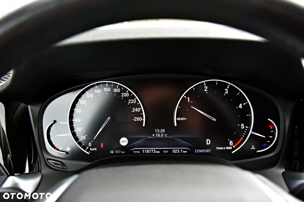 BMW Seria 3 320d Edition M Sport Shadow - 40