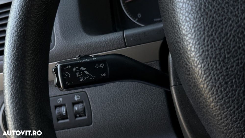 Volkswagen Touran - 15