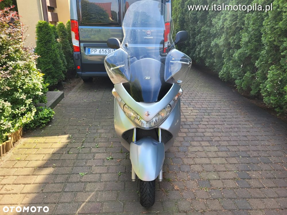 Suzuki Burgman - 14