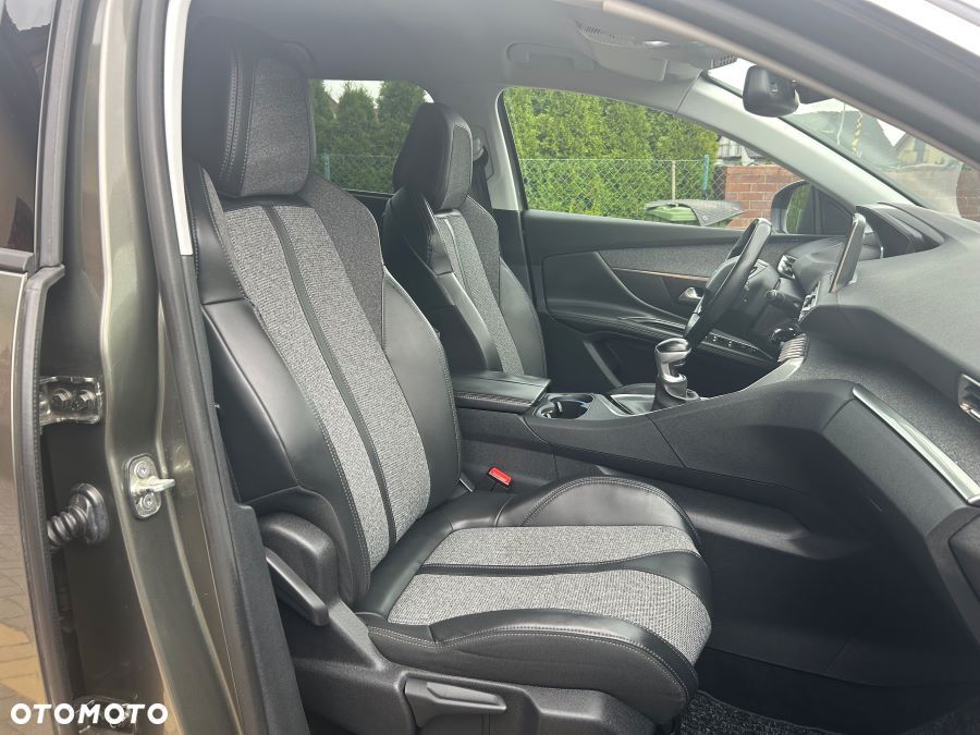 Peugeot 5008 ver-bluehdi-150-stop-start-allure - 22