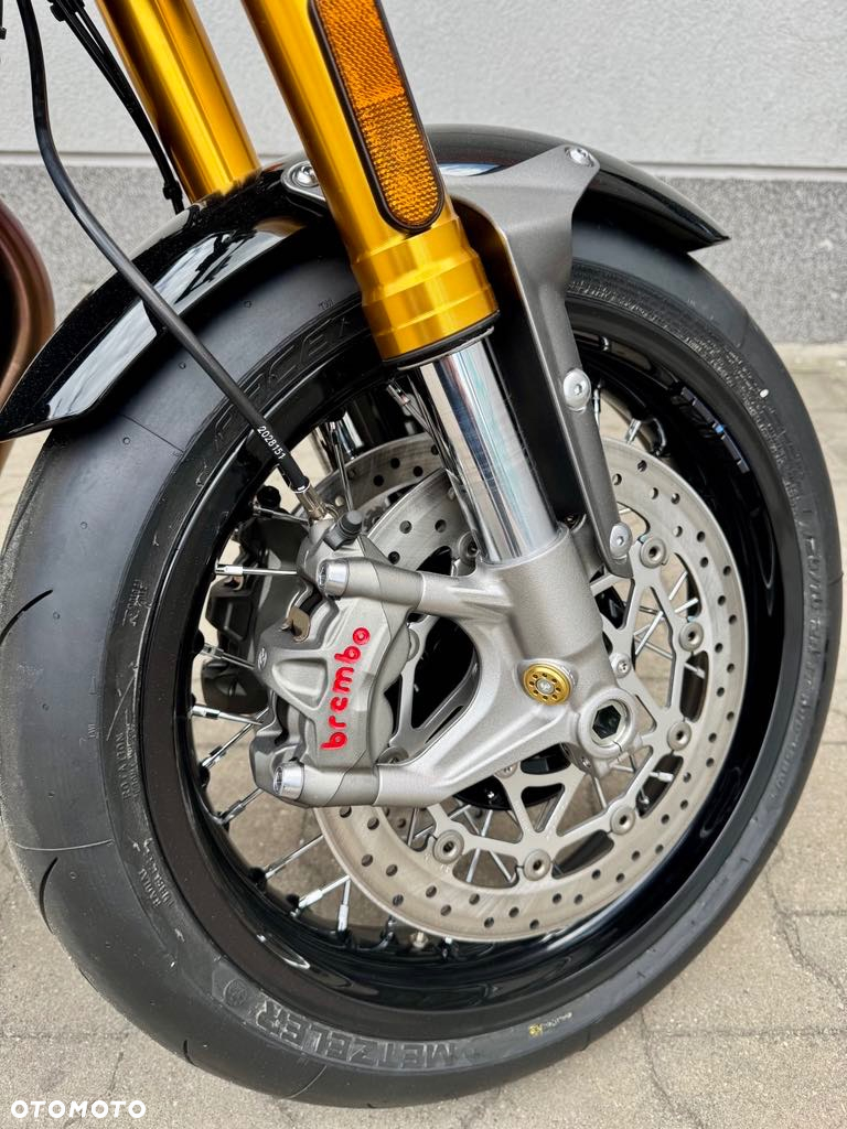 Triumph Thruxton - 11