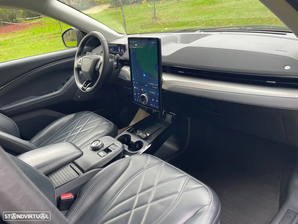 Ford Mustang Mach-E - 10