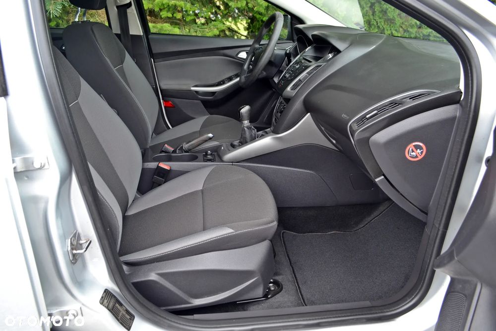 Ford Focus - 25