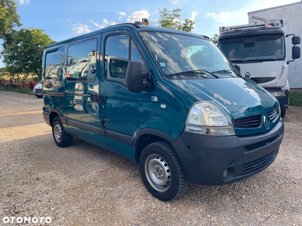 Renault Master Brygadówka 7 osobowy 2 x drzwi przesuwne - 7