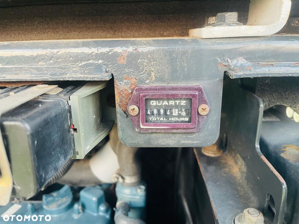 Bobcat X320 - 9