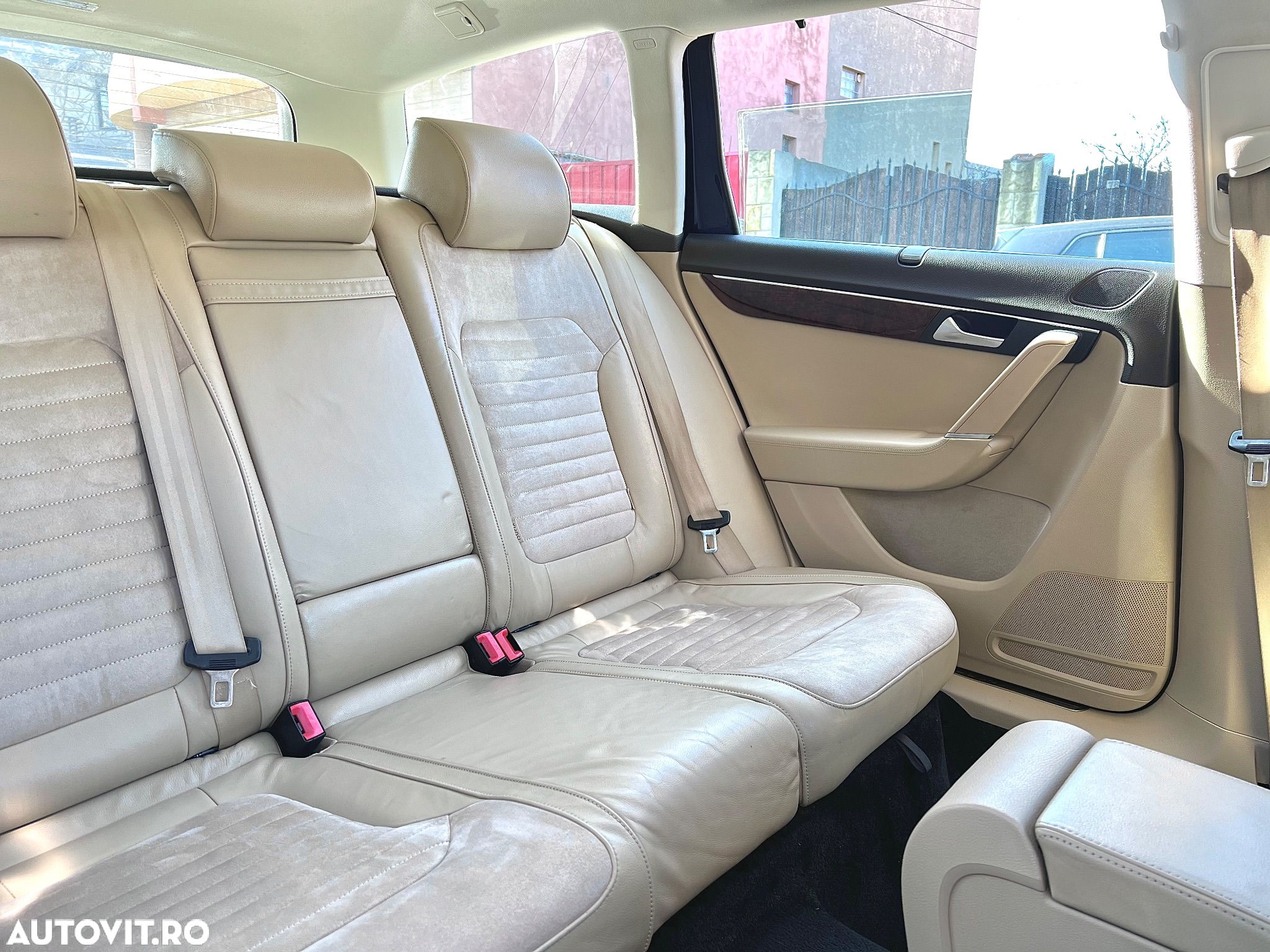 Volkswagen Passat Variant 2.0 TDI BlueMotion Technology Highline - 37