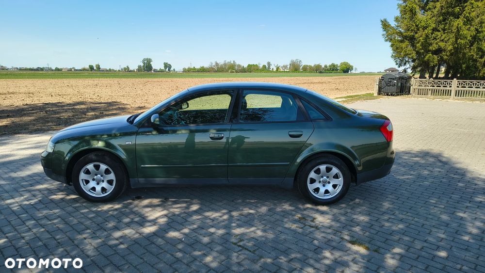 Audi A4 Limousine - 7