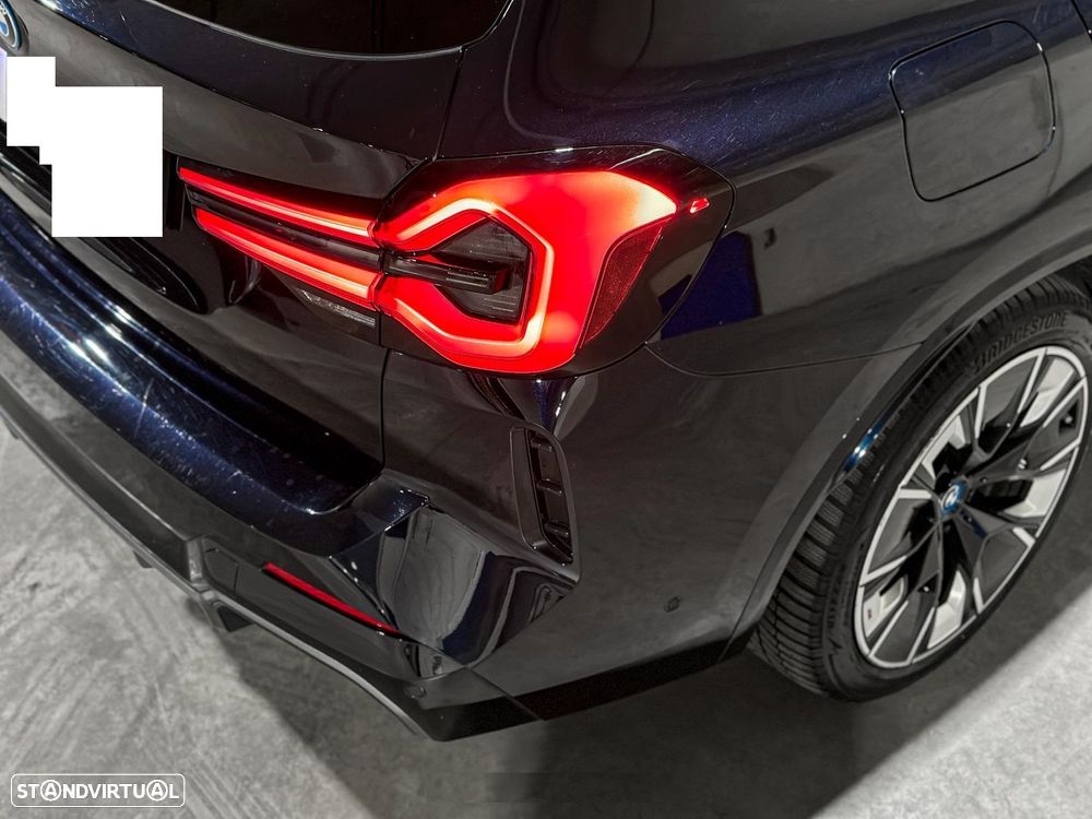 BMW iX3 M Sport Impressive - 21
