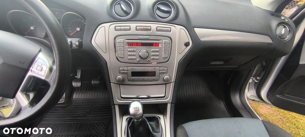 Ford Mondeo - 16