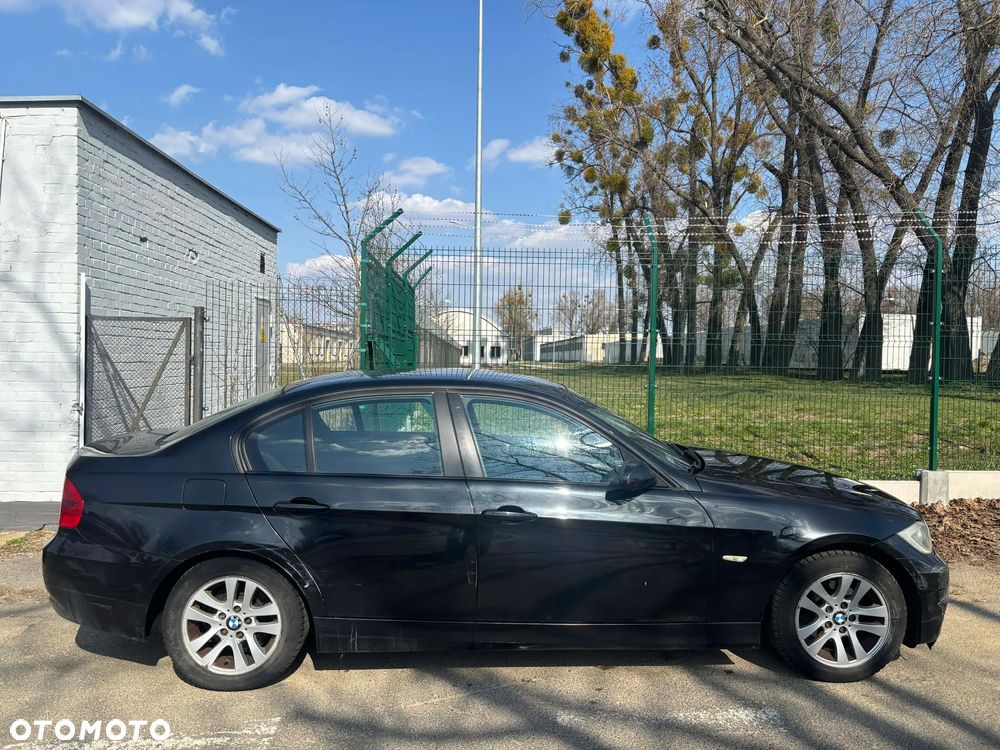 BMW Seria 3 318i - 2
