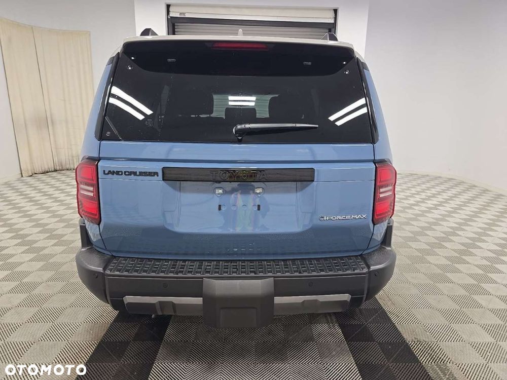 Toyota Land Cruiser - 3